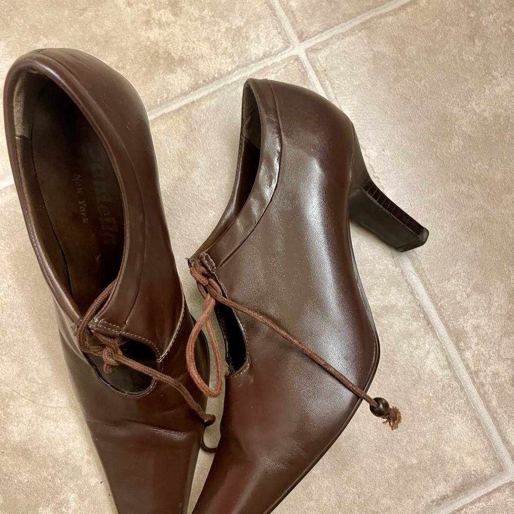 Elegant Brown Leather Heels